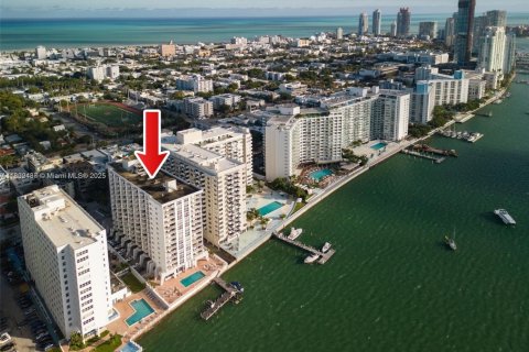 Studio in the Condo in Miami Beach, Florida  № 1830803 - photo 1