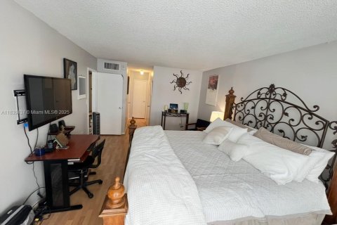 Studio in the Condo in Miami Beach, Florida  № 1830803 - photo 21