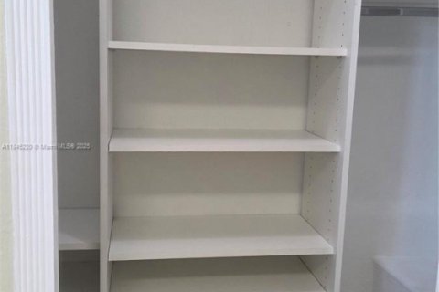 Купить кондоминиум в Дорал, Флорида 2 спальни, 123.37м2, № 1842437 - фото 27