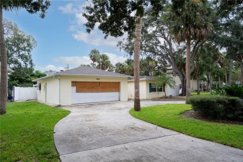 Casa en venta en Tampa, Florida, 3 dormitorios, 165.18 m2 № 1913255 - foto 2