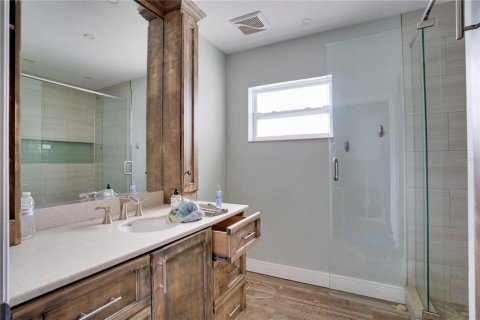 Casa en venta en Tampa, Florida, 3 dormitorios, 165.18 m2 № 1913255 - foto 15