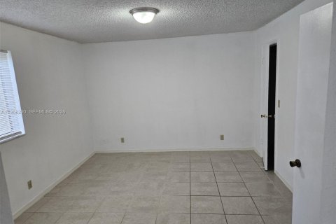 Condominio en alquiler en Margate, Florida, 2 dormitorios, 95.41 m2 № 2036427 - foto 14