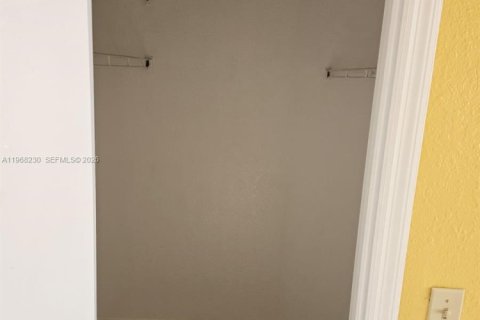 Condominio en alquiler en Margate, Florida, 2 dormitorios, 95.41 m2 № 2036427 - foto 10