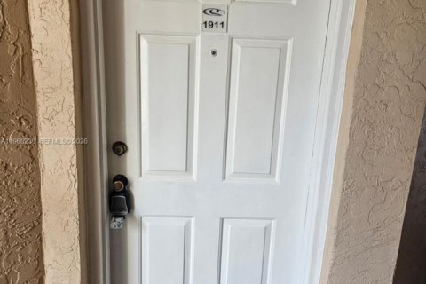 Condominio en alquiler en Margate, Florida, 2 dormitorios, 95.41 m2 № 2036427 - foto 13