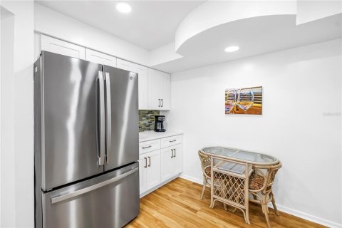 Copropriété à louer à Saint Petersburg, Floride: 2 chambres, 106.84 m2 № 2115379 - photo 10