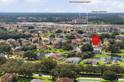 House in Kissimmee, Florida 4 bedrooms, 272.2 sq.m. № 2411468 - photo 8