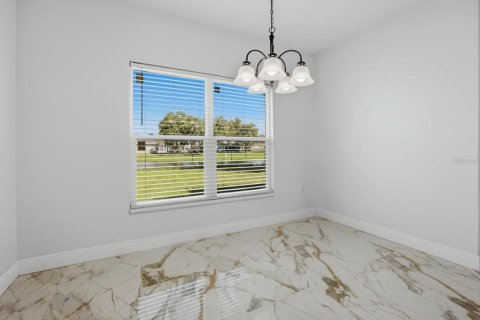 House in Kissimmee, Florida 4 bedrooms, 272.2 sq.m. № 2411468 - photo 19