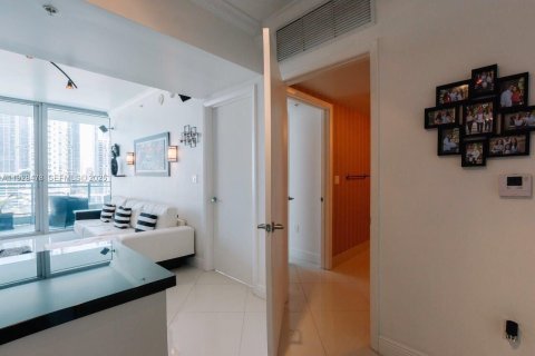 Купить кондоминиум в Майами, Флорида 2 спальни, 102.1м2, № 1986945 - фото 15