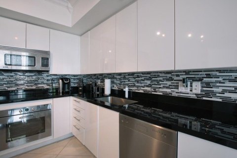 Купить кондоминиум в Майами, Флорида 2 спальни, 102.1м2, № 1986945 - фото 7