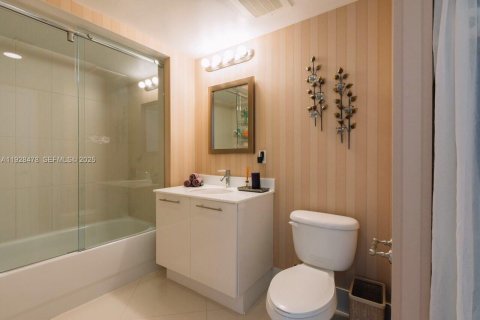 Купить кондоминиум в Майами, Флорида 2 спальни, 102.1м2, № 1986945 - фото 3