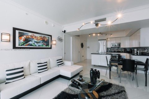 Купить кондоминиум в Майами, Флорида 2 спальни, 102.1м2, № 1986945 - фото 5