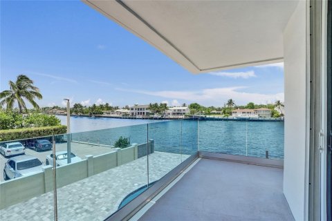 Condominio en venta en Pompano Beach, Florida, 2 dormitorios, 92.9 m2 № 2247615 - foto 19