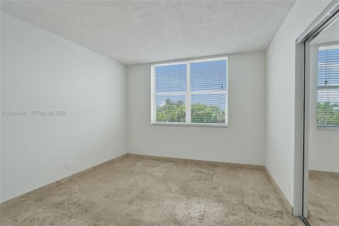 Condominio en venta en Pompano Beach, Florida, 2 dormitorios, 92.9 m2 № 2247615 - foto 17
