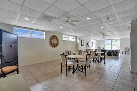 Condominio en venta en Pompano Beach, Florida, 2 dormitorios, 92.9 m2 № 2247615 - foto 25