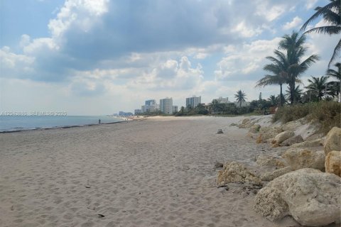 Condominio en venta en Pompano Beach, Florida, 2 dormitorios, 92.9 m2 № 2247615 - foto 30