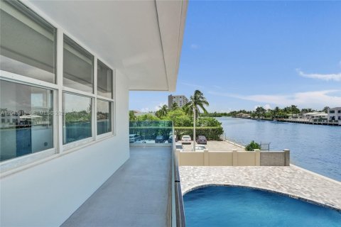 Condominio en venta en Pompano Beach, Florida, 2 dormitorios, 92.9 m2 № 2247615 - foto 20