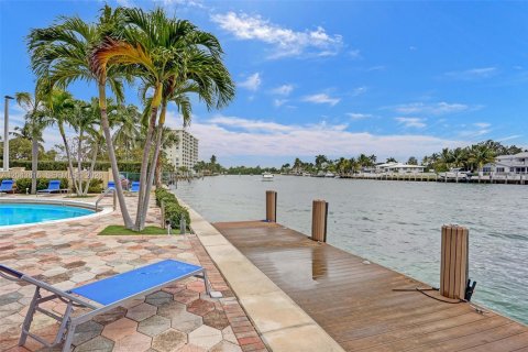 Condominio en venta en Pompano Beach, Florida, 2 dormitorios, 92.9 m2 № 2247615 - foto 23