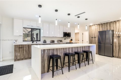 Casa en venta en Coral Springs, Florida, 4 dormitorios, 215.25 m2 № 1845753 - foto 11