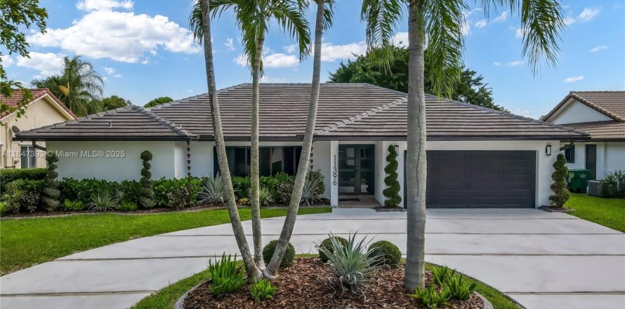 Casa en Coral Springs, Florida 4 dormitorios, 215.25 m2 № 1845753
