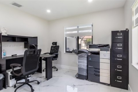 Casa en venta en Coral Springs, Florida, 4 dormitorios, 215.25 m2 № 1845753 - foto 23