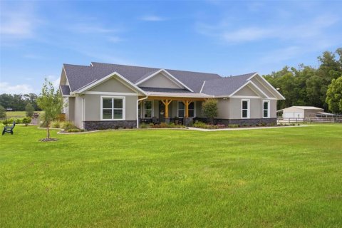 House in Weirsdale, Florida 3 bedrooms, 258.36 sq.m. № 2197692 - photo 8
