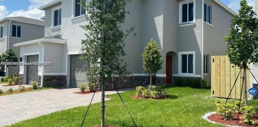 Touwnhouse à Miami, Floride 3 chambres № 2059932