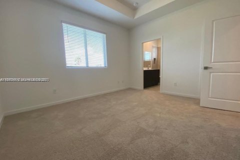 Touwnhouse à vendre à Miami, Floride: 3 chambres № 2059932 - photo 11