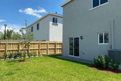 Touwnhouse à vendre à Miami, Floride: 3 chambres № 2059932 - photo 6