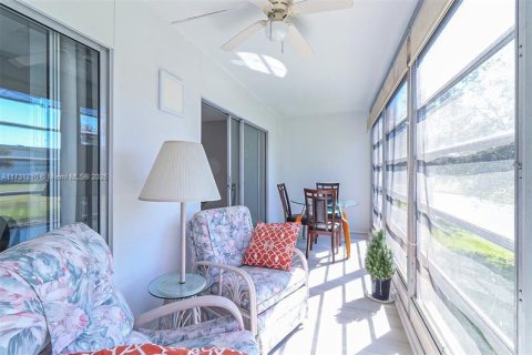 Copropriété à vendre à Coconut Creek, Floride: 2 chambres, 107.4 m2 № 1705747 - photo 23