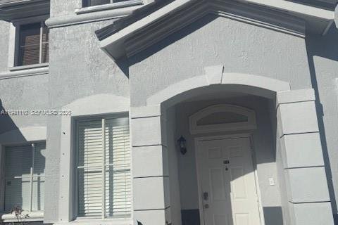 Touwnhouse à Miami Lakes, Floride 3 chambres № 1997864