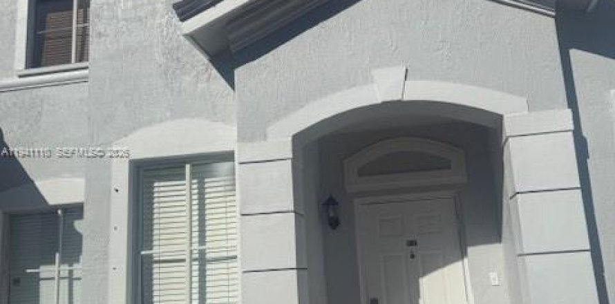 Touwnhouse à Miami Lakes, Floride 3 chambres № 1997864