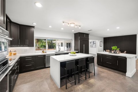 Villa ou maison à vendre à Pinecrest, Floride: 6 chambres, 496.38 m2 № 1955845 - photo 16