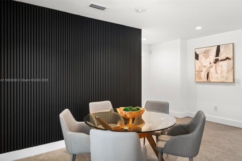 Villa ou maison à vendre à Pinecrest, Floride: 6 chambres, 496.38 m2 № 1955845 - photo 20