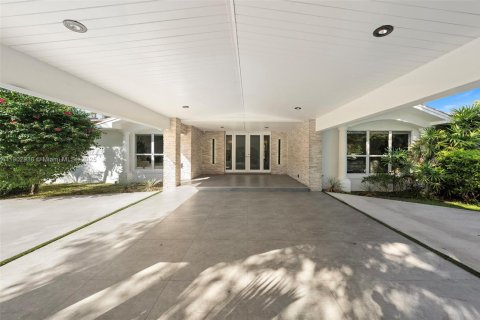 Villa ou maison à vendre à Pinecrest, Floride: 6 chambres, 496.38 m2 № 1955845 - photo 7