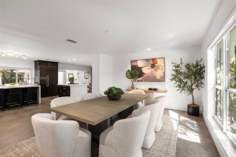 Villa ou maison à vendre à Pinecrest, Floride: 6 chambres, 496.38 m2 № 1955845 - photo 23
