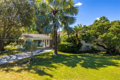Villa ou maison à vendre à Pinecrest, Floride: 6 chambres, 496.38 m2 № 1955845 - photo 5