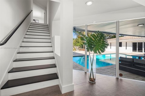Villa ou maison à vendre à Pinecrest, Floride: 6 chambres, 496.38 m2 № 1955845 - photo 27