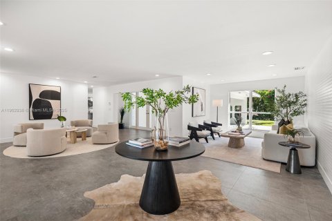 Villa ou maison à vendre à Pinecrest, Floride: 6 chambres, 496.38 m2 № 1955845 - photo 8