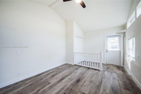 House in Port Charlotte, Florida 2 bedrooms № 2052769 - photo 6