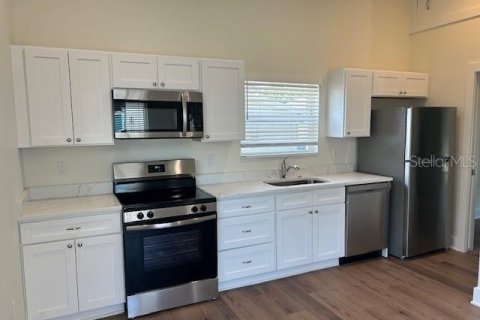 Villa ou maison à louer à Saint Petersburg, Floride: 1 chambre, 51.1 m2 № 2096080 - photo 6