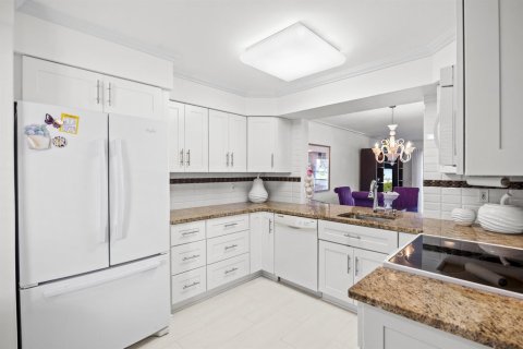 Купить кондоминиум в Делрей-Бич, Флорида 6 комнат, 99.41м2, № 2181036 - фото 12