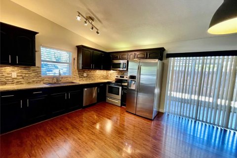 Villa ou maison à vendre à Tampa, Floride: 3 chambres, 111.48 m2 № 1905728 - photo 3