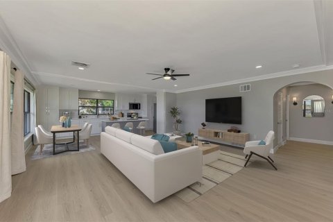 Villa ou maison à vendre à Bradenton, Floride: 3 chambres, 153.85 m2 № 2137086 - photo 9