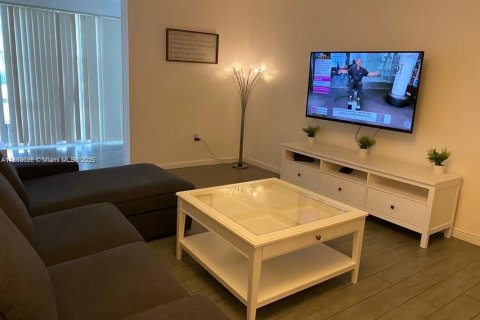 Condo in Sunny Isles Beach, Florida, 1 bedroom  № 1779369 - photo 4