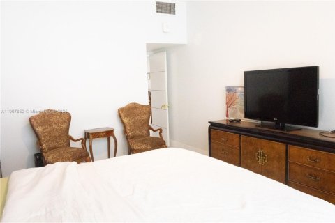 Купить кондоминиум в Майами-Бич, Флорида 1 спальня, 87.14м2, № 2012548 - фото 6