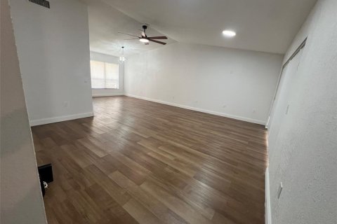 Casa en venta en Winter Haven, Florida, 3 dormitorios, 115.85 m2 № 1885506 - foto 8