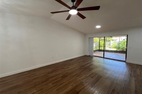 Casa en venta en Winter Haven, Florida, 3 dormitorios, 115.85 m2 № 1885506 - foto 4