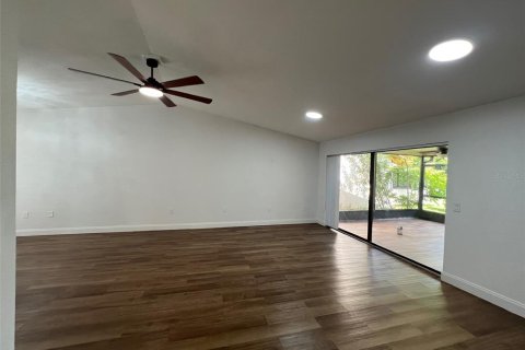 Casa en venta en Winter Haven, Florida, 3 dormitorios, 115.85 m2 № 1885506 - foto 2