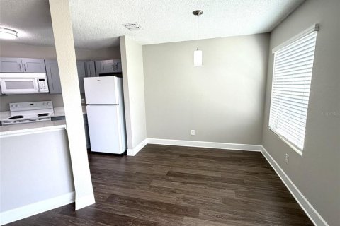 Copropriété à louer à Orlando, Floride: 2 chambres, 86.4 m2 № 2354606 - photo 4