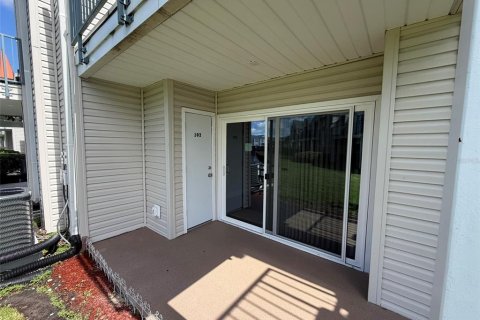 Copropriété à louer à Orlando, Floride: 2 chambres, 86.4 m2 № 2354606 - photo 17